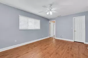 13176 Dorchester Dr, Seminole, FL 33776 - Photo 22