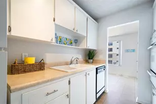 2850 59th Street S, Gulfport, FL 33707 - Photo 12
