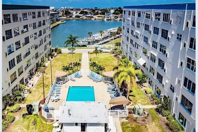 2850 59th Street S #205, Gulfport, FL 33707 - Photo 6