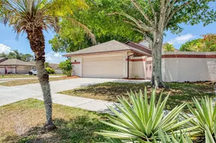 6922 Silvermill Dr, Tampa, FL 33635 - Photo 2
