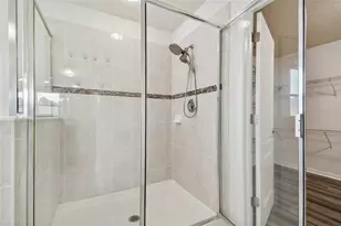 11027 Tahiti Isle Ln, Tampa, FL 33647 - Photo 20