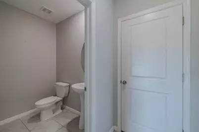 4712 Ron Eddie, Tampa, FL 33619 - Photo 18