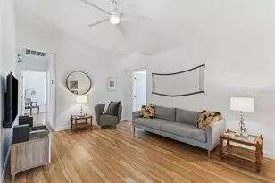 2005 3rd St S, Saint Petersburg, FL 33705 - Photo 12