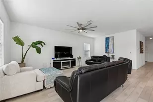 705 Garden Oaks Sq, Seffner, FL 33584 - Photo 22