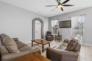 10903 Arbor Ridge Dr, Tampa, FL 33624 - Photo 8