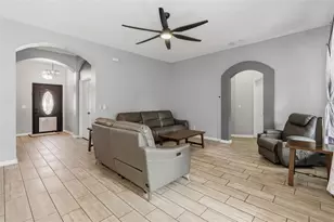 10903 Arbor Ridge Dr, Tampa, FL 33624 - Photo 6