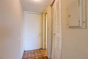 1262 E 113th Ave, Tampa, FL 33612 - Photo 14
