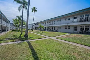 5216 81st St N, Saint Petersburg, FL 33709 - Photo 1