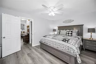 5216 81st St N, Saint Petersburg, FL 33709 - Photo 22