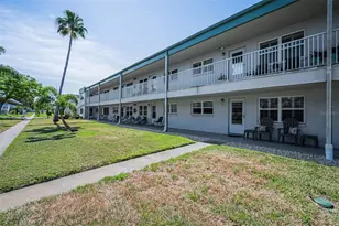 5216 81st St N, Saint Petersburg, FL 33709 - Photo 2