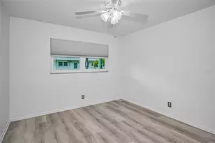 5216 81st St N, Saint Petersburg, FL 33709 - Photo 22