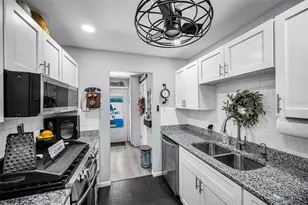 5216 81st St N, Saint Petersburg, FL 33709 - Photo 14