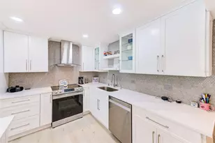 7930 Sun Island Dr S, South Pasadena, FL 33707 - Photo 10