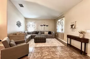 613 Wabash Breeze Cir, Ruskin, FL 33570 - Photo 4