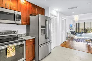 1 Beach Dr SE, Saint Petersburg, FL 33701 - Photo 8