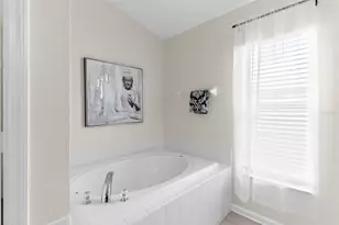 7619 Crescent Palm Dr, Wesley Chapel, FL 33545 - Photo 10