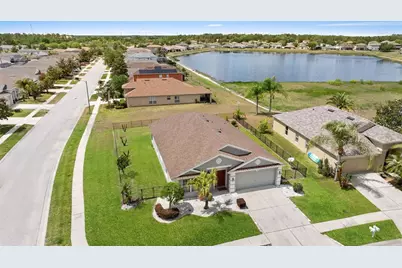 7619 Crescent Palm Drive, Wesley Chapel, FL 33545 - Photo 2