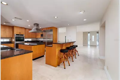 300 Brightwaters Boulevard NE, Saint Petersburg, FL 33704 - Photo 12