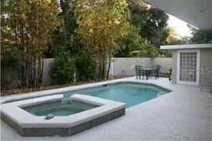 300 Brightwaters Blvd NE, Saint Petersburg, FL 33704 - Photo 16