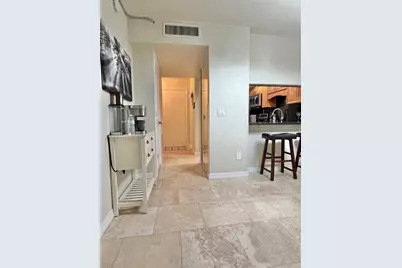 3815 N Oak Drive #G71, Tampa, FL 33611 - Photo 10