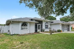 1464 Bluff Loop, Dundee, FL 33838 - Photo 2