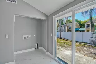 8801 Thousand Oaks Ct, Tampa, FL 33634 - Photo 10