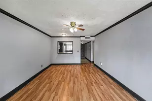 6308 Newtown Cir, Tampa, FL 33615 - Photo 2