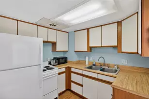 2000 E Bay Dr, Largo, FL 33771 - Photo 26