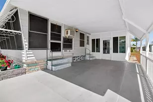 2000 E Bay Dr, Largo, FL 33771 - Photo 32
