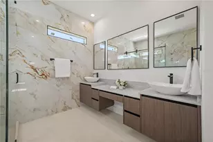 2308 N Elcoe Dr, Tampa, FL 33603 - Photo 20