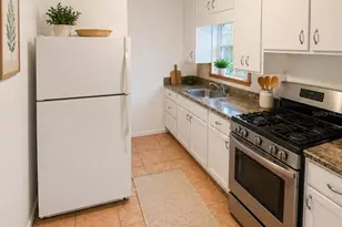 935 17th Ave S, Saint Petersburg, FL 33705 - Photo 2