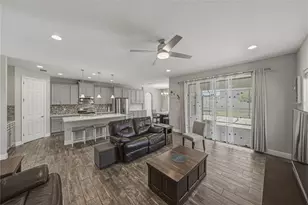 14633 Red Castle Ave, Lithia, FL 33547 - Photo 18