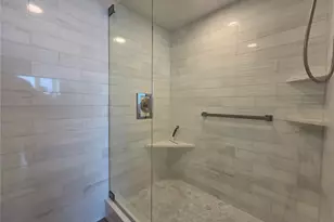 500 Treasure Island Causeway, Treasure Island, FL 33706 - Photo 8