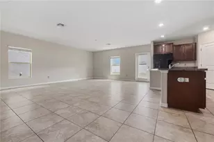 7407 Rosy Periwinkle Ct, Tampa, FL 33619 - Photo 4