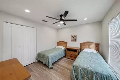 11325 Glenmont Drive, Tampa, FL 33635 - Photo 16