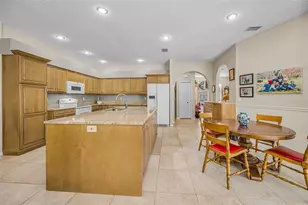 2272 Warwick Dr, Oldsmar, FL 34677 - Photo 12