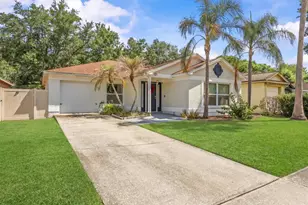 421 Benson St, Valrico, FL 33594 - Photo 2