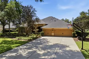 805 Hickory Fork Dr, Seffner, FL 33584 - Photo 2