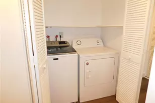 2561 Forest Run Ct, Clearwater, FL 33761 - Photo 12