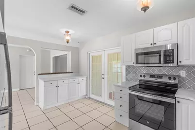 4813 Lake Charles Drive N, Kenneth City, FL 33709 - Photo 24