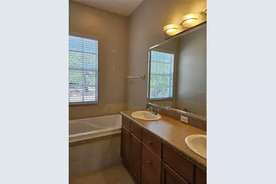 1005 Edison Park Court, Tampa, FL 33606 - Photo 30