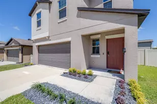 31366 Barrel Wave Way, Wesley Chapel, FL 33545 - Photo 8