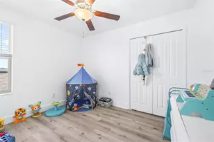 31366 Barrel Wave Way, Wesley Chapel, FL 33545 - Photo 36