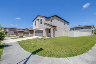 31366 Barrel Wave Way, Wesley Chapel, FL 33545 - Photo 6