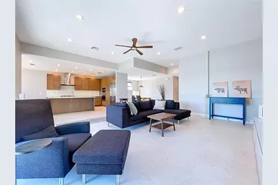 306 Bay Plz, Treasure Island, FL 33706 - Photo 8