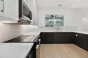207 Athens St, Tarpon Springs, FL 34689 - Photo 32