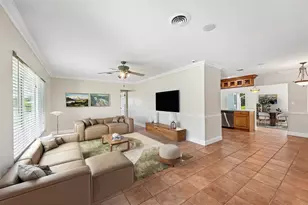 209 Palm Ave, Nokomis, FL 34275 - Photo 2