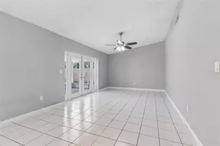 1733 Sutton Pl, Dunedin, FL 34698 - Photo 8