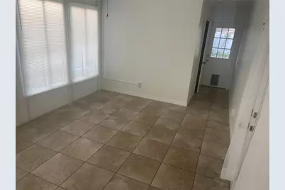 3712 W Wallace Avenue, Tampa, FL 33611 - Photo 4