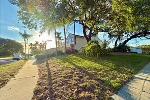 1702 Sunkissed Dr, Tarpon Springs, FL 34689 - Photo 32